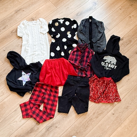 GIRLS PREPPY AND STYLISH WINTER HOLIDAY FESTIVE BUNDLE SIZE SMALL/6/7 - Picture 1 of 12